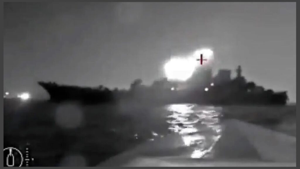 Snap from footage of the Ukrainian USV hitting the Russian Ropucha class LST: Twitter.